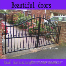 Dekorative schöne Tore oder Türen